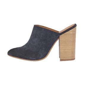 Matisse Annie Suede Mules sz 9